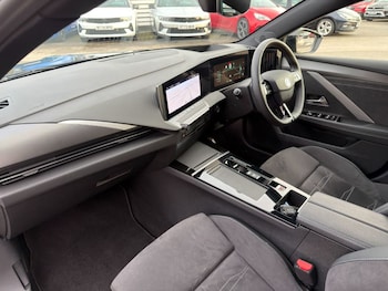 Used Vauxhall Astra 2024 for sale - 76603790: Photo