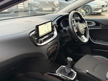 Used Kia Ceed 2023 for sale - 77692448: Photo