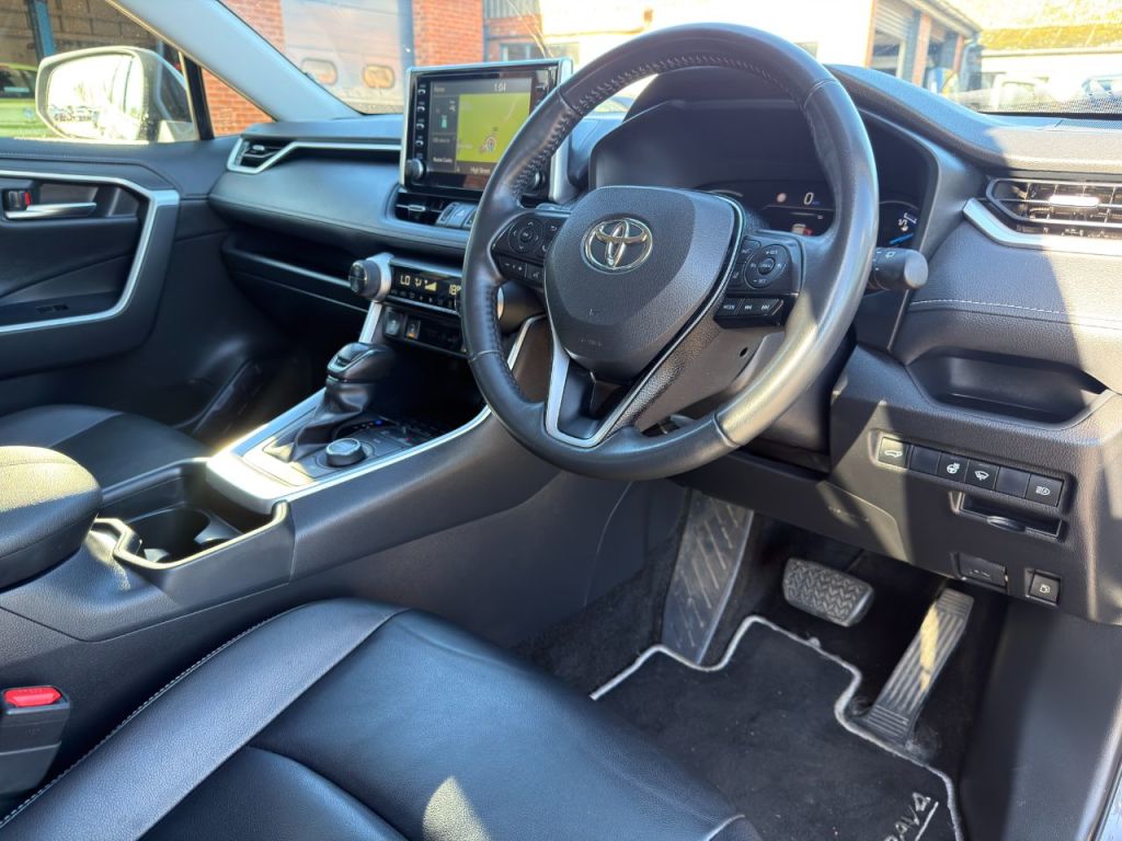 Used Toyota RAV4 2020 for sale - 77641892: Photo 16