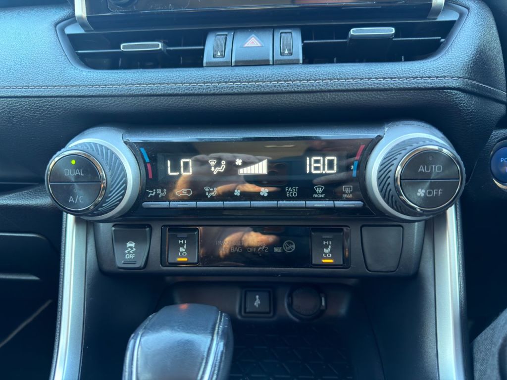 Used Toyota RAV4 2020 for sale - 77641892: Photo 23