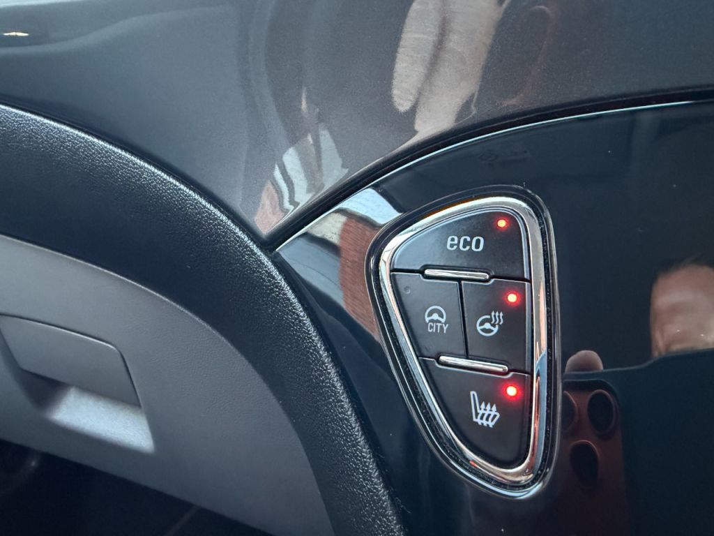 Used Vauxhall Corsa 2015 for sale - 76590639: Photo 25