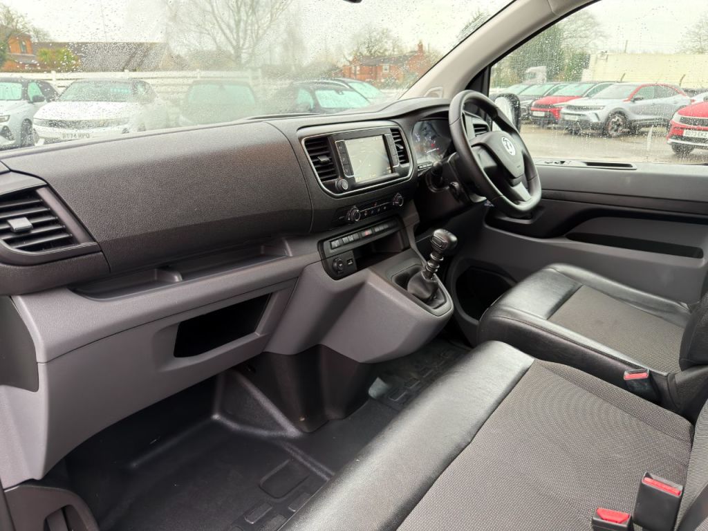 Used Vauxhall Vivaro 2021 for sale - 77211637: Photo 3