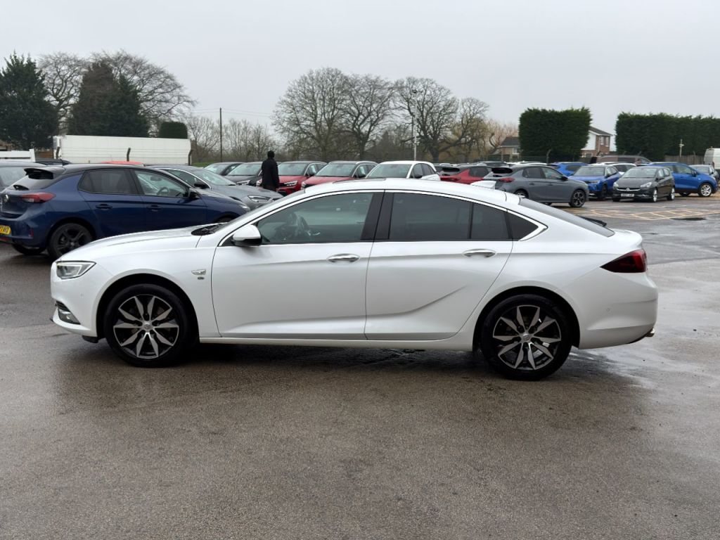 Used Vauxhall Insignia 2017 for sale - 77463287: Photo 10