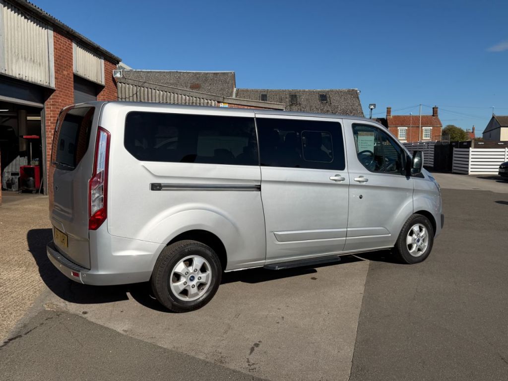 Used Ford Tourneo Custom 2017 for sale - 75358750: Photo 16