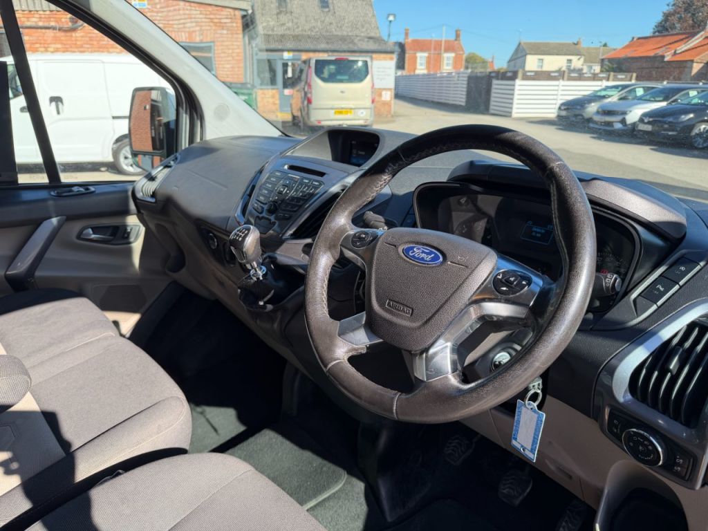 Used Ford Tourneo Custom 2017 for sale - 75358750: Photo 18