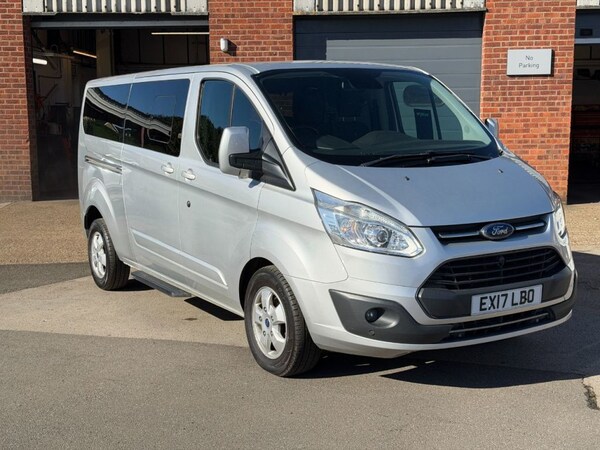 Used Ford Tourneo Custom 2017 for sale - 75358750: Photo 1
