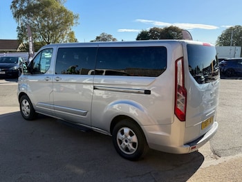 Used Ford Tourneo Custom 2017 for sale - 75358750: Photo 2