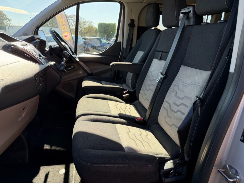 Used Ford Tourneo Custom 2017 for sale - 75358750: Photo 4