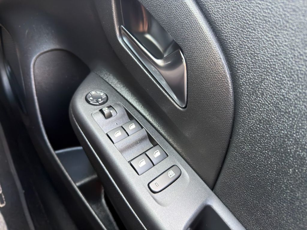 Used Vauxhall Corsa 2023 for sale - 76847974: Photo 34