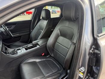 Used Jaguar XF 2018 for sale - 79357987: Photo
