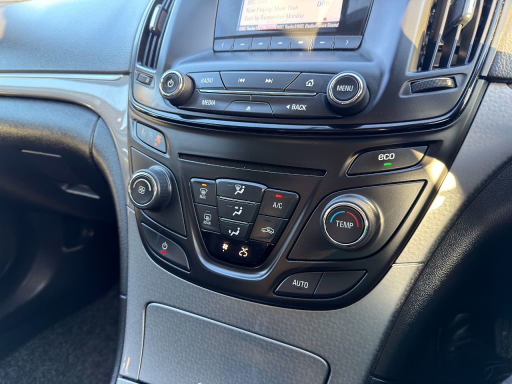 Used Vauxhall Insignia 2015 for sale - 76934809: Photo 26