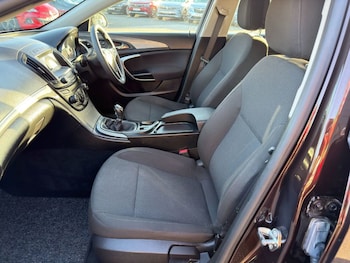 Used Vauxhall Insignia 2015 for sale - 76934809: Photo