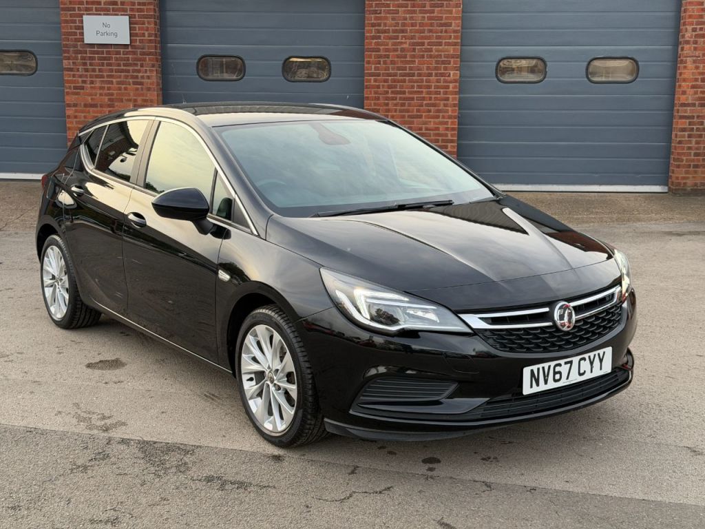 Used Vauxhall Astra 2018 for sale - 76209935: Photo 1
