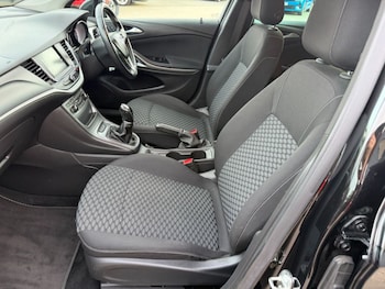 Used Vauxhall Astra 2018 for sale - 76209935: Photo