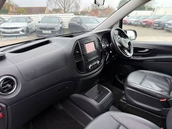 Used Mercedes-Benz Vito 2018 for sale - 77408763: Photo