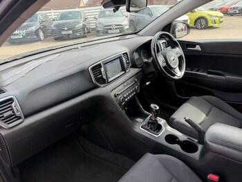 Used Kia Sportage 2018 for sale - 78240673: Photo