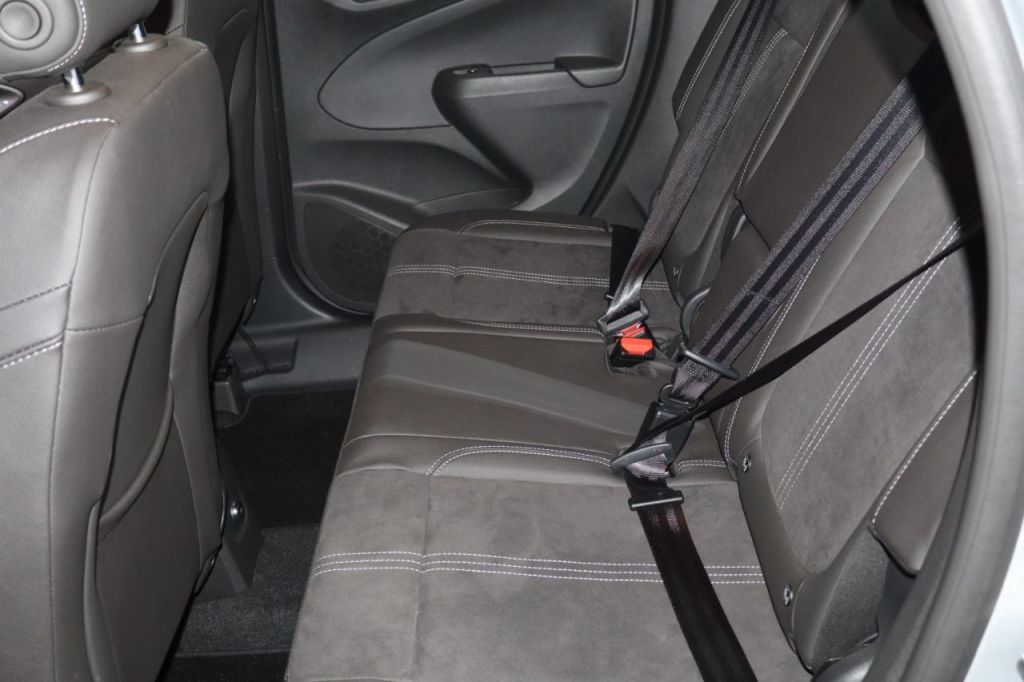 Used Vauxhall Crossland 2024 for sale - 77341120: Photo 7