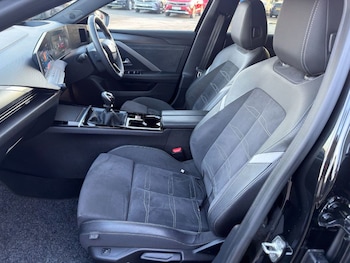 Used Vauxhall Astra 2023 for sale - 77394095: Photo