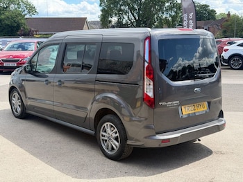 Used Ford Grand Tourneo Connect 2022 for sale - 78850222: Photo