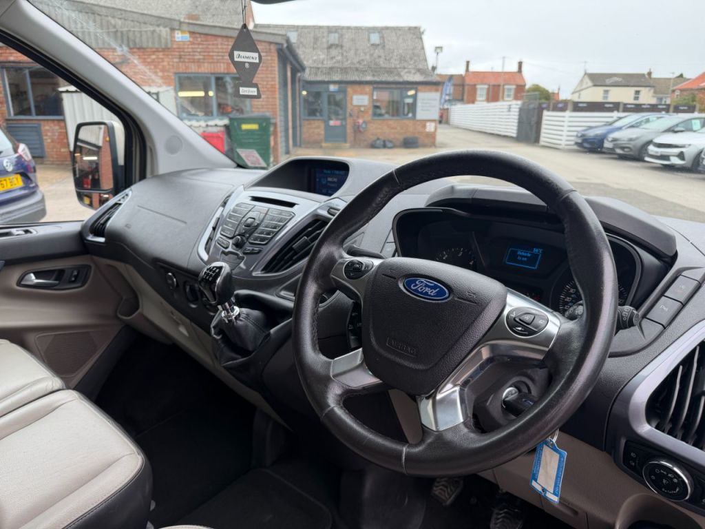 Used Ford Tourneo Custom 2016 for sale - 75358751: Photo 18