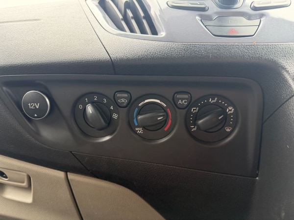 Used Ford Tourneo Custom 2016 for sale - 75358751: Photo 23
