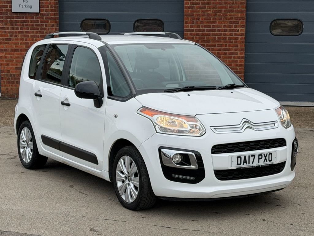 Used Citroen C3 Picasso 2017 for sale - 76428844: Photo 1