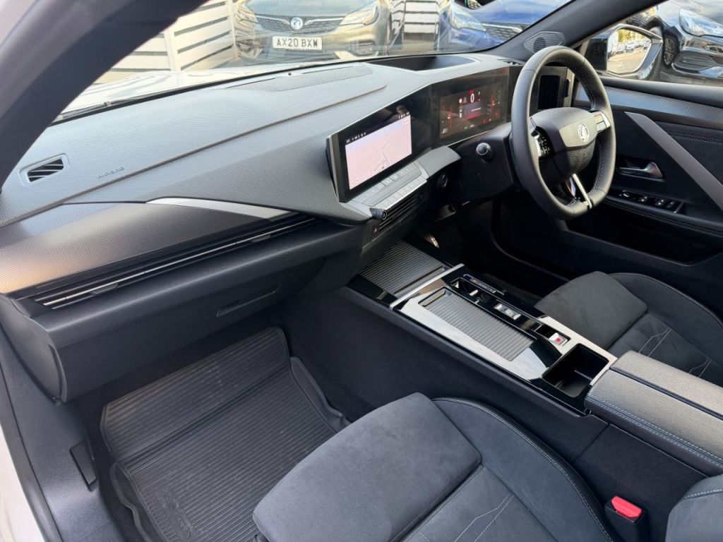 Used Vauxhall Astra 2024 for sale - 76438935: Photo 3