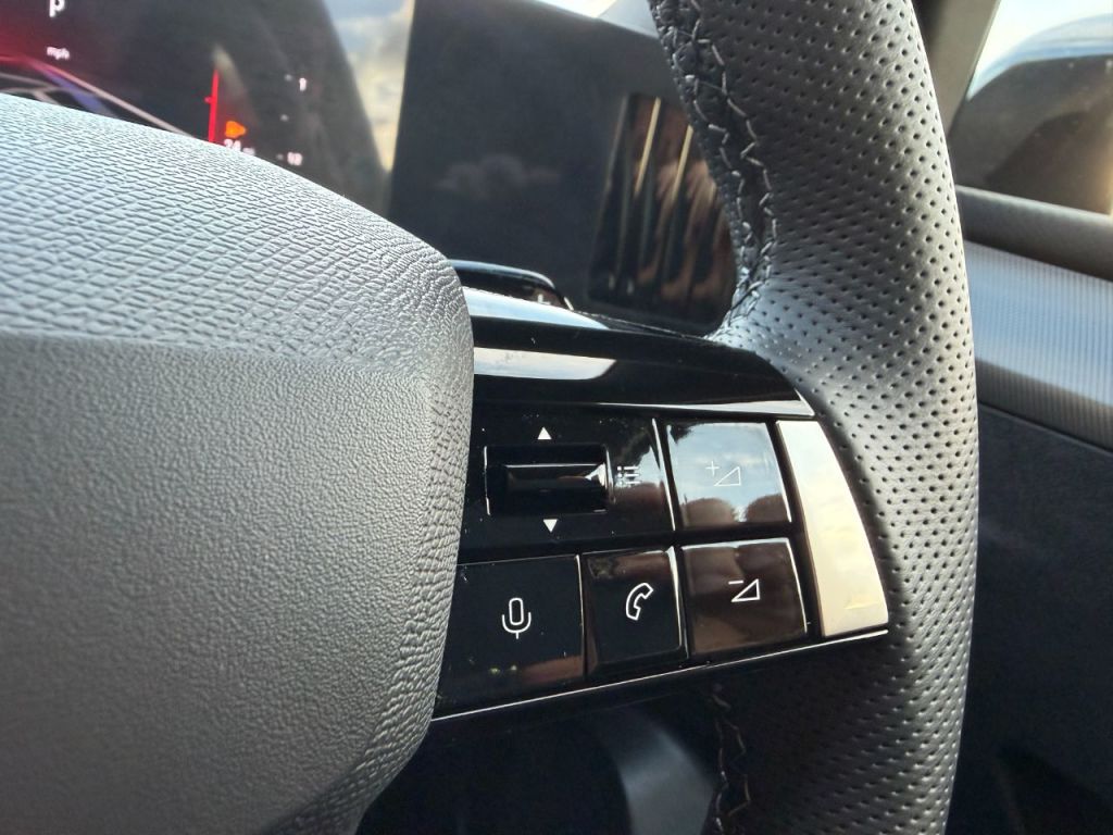 Used Vauxhall Astra 2024 for sale - 76438935: Photo 30