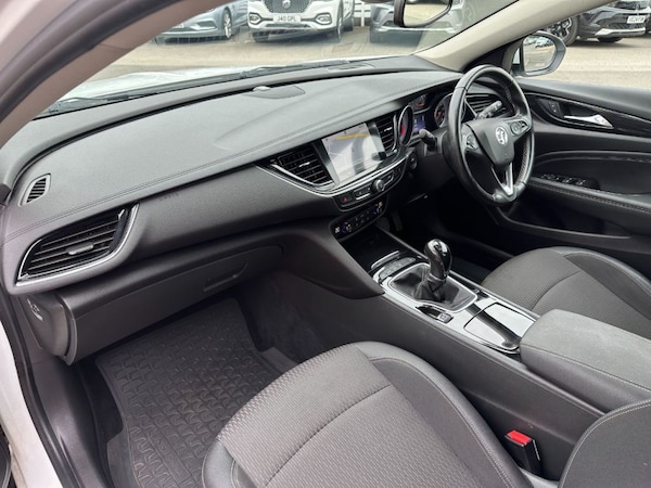 Used Vauxhall Insignia 2018 for sale - 75606550: Photo 3