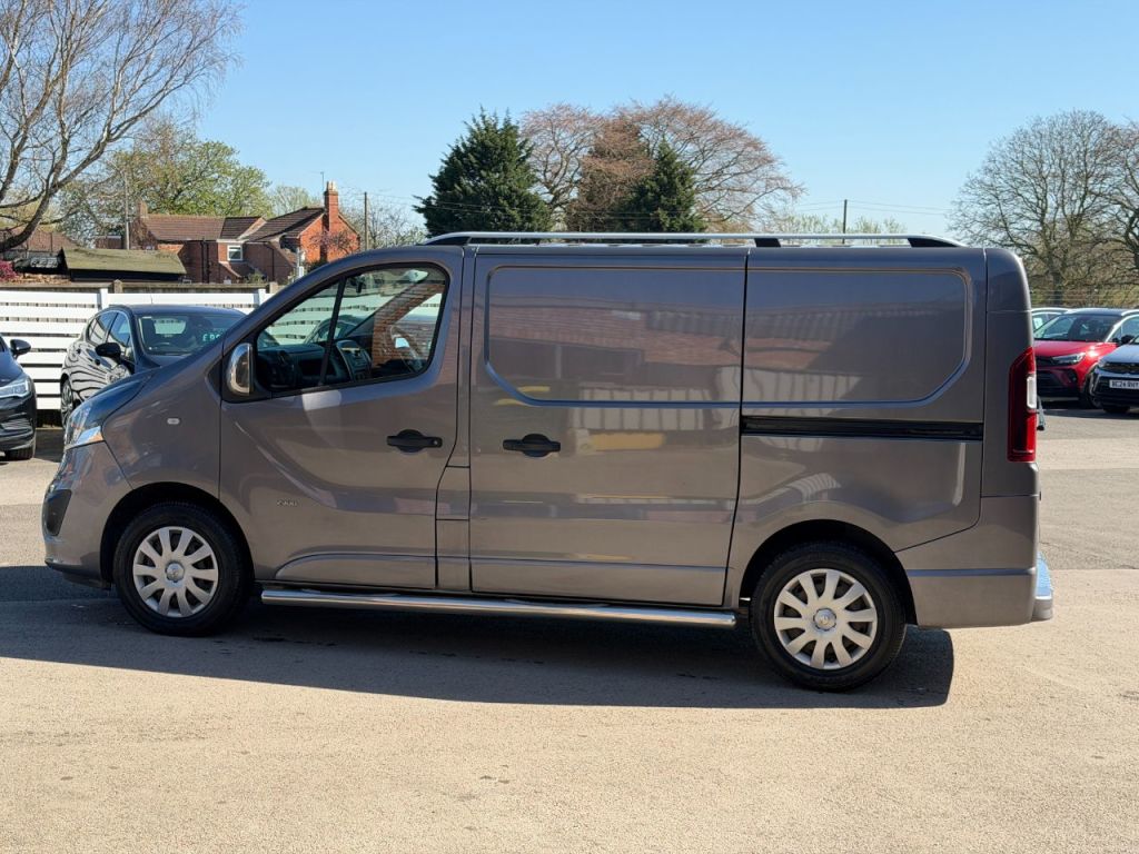 Used Vauxhall Vivaro 2015 for sale - 78153414: Photo 11