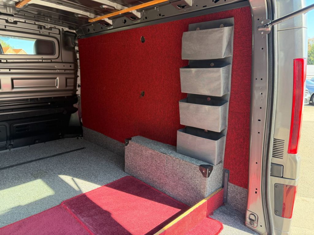 Used Vauxhall Vivaro 2015 for sale - 78153414: Photo 16