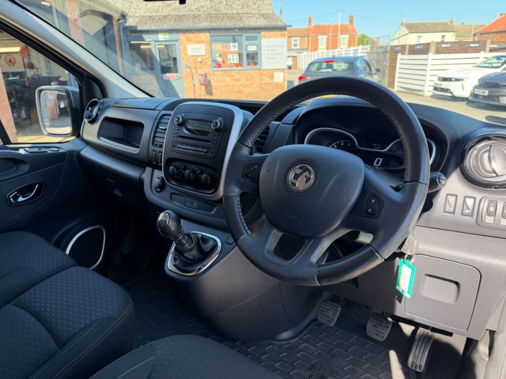 Used Vauxhall Vivaro 2015 for sale - 78153414: Photo 21