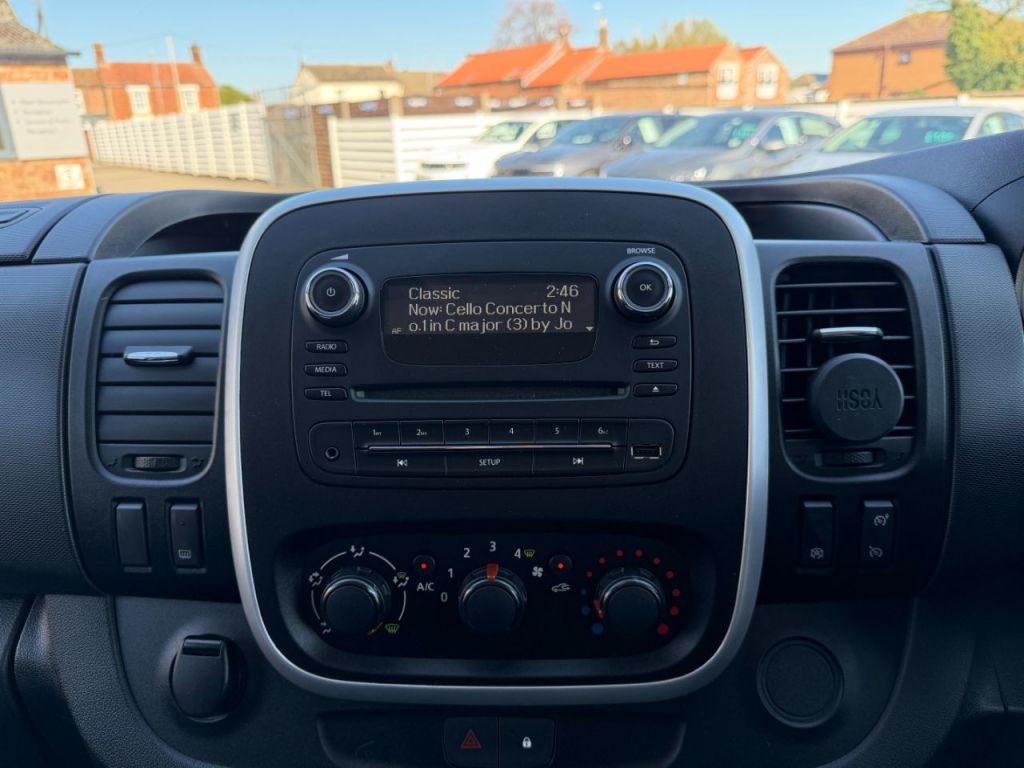 Used Vauxhall Vivaro 2015 for sale - 78153414: Photo 23