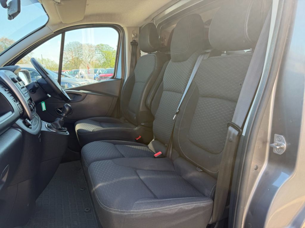 Used Vauxhall Vivaro 2015 for sale - 78153414: Photo 5