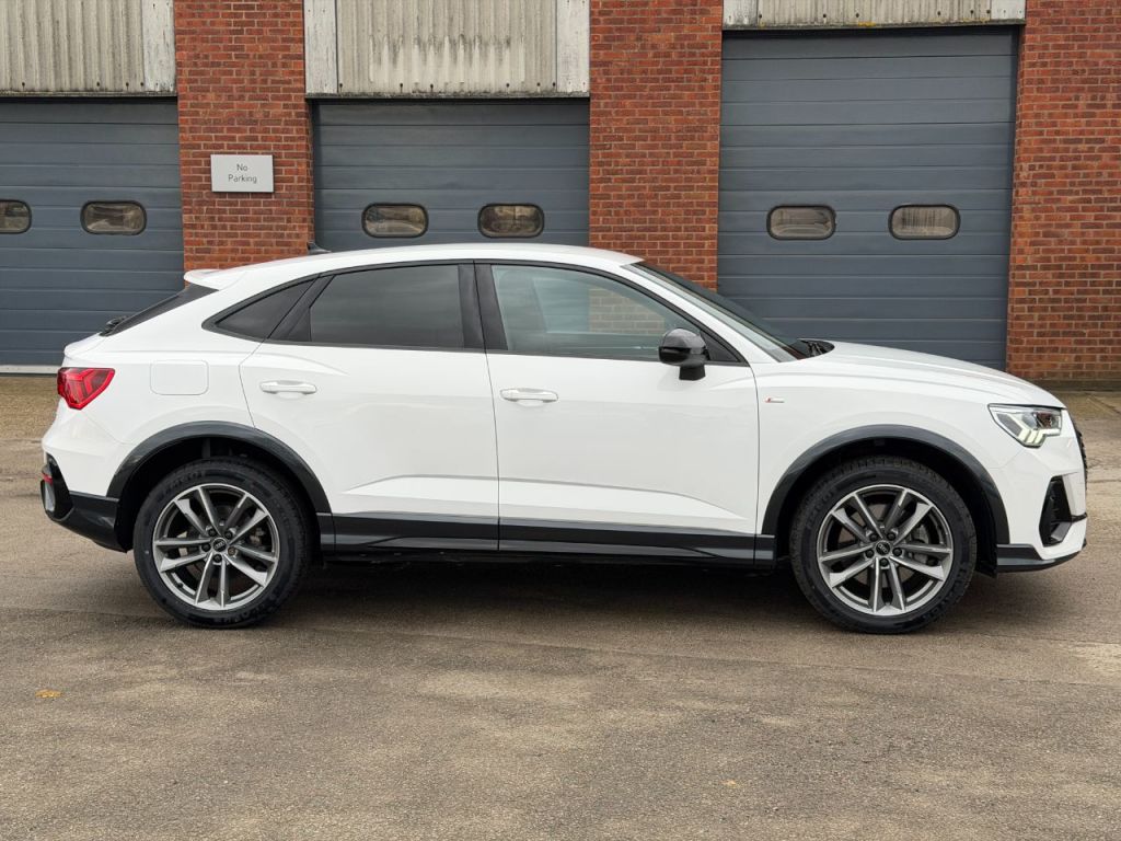 Used Audi Q3 2023 for sale - 77533779: Photo 13