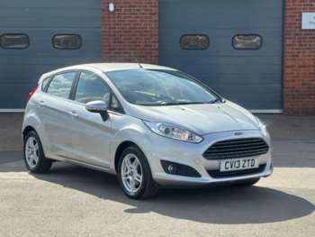 2013 - 1.25 82 Zetec 5dr