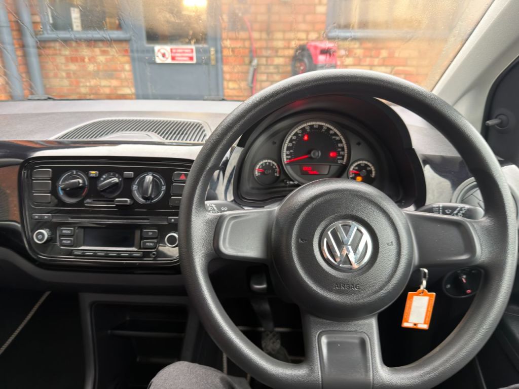 Used Volkswagen up! 2013 for sale - 77187669: Photo 14