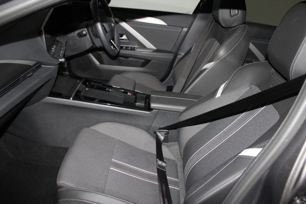 Used Vauxhall Astra 2025 for sale - 77171477: Photo 3