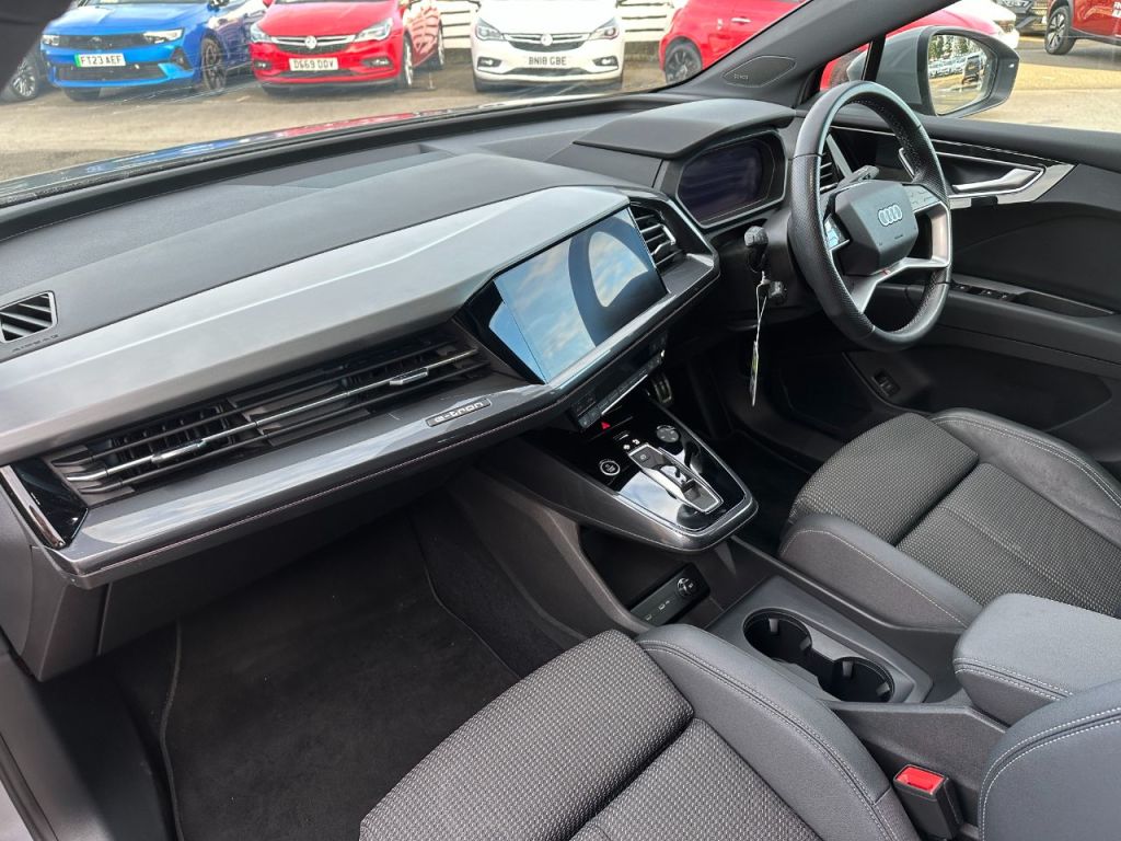 Used Audi Q4 e-tron 2023 for sale - 75994871: Photo 3