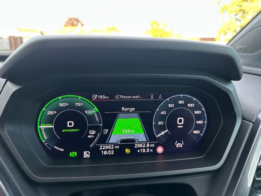 Used Audi Q4 e-tron 2023 for sale - 75994871: Photo 32