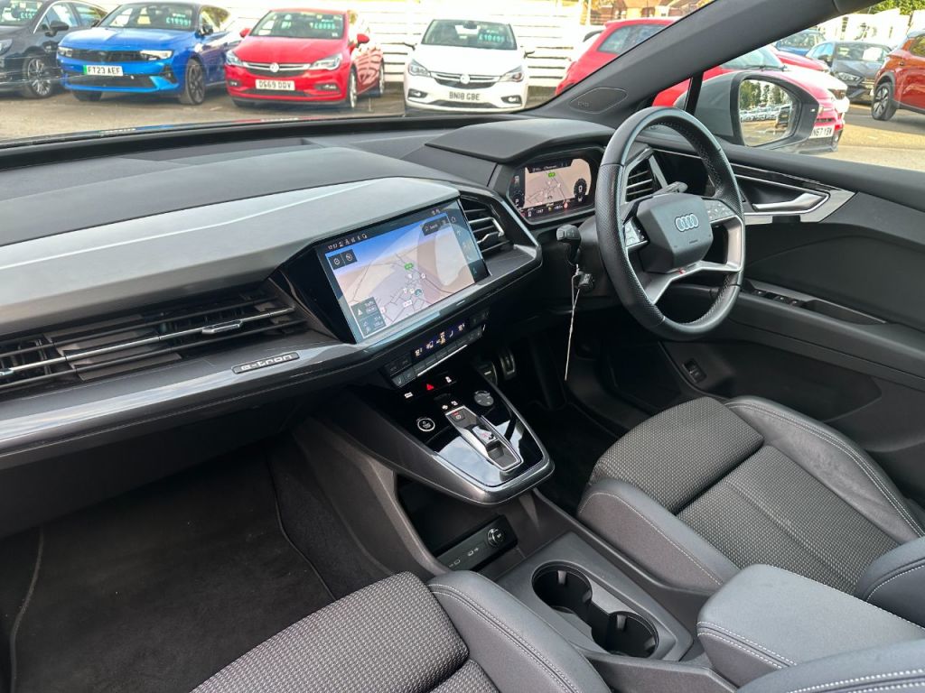 Used Audi Q4 e-tron 2023 for sale - 75994871: Photo 4