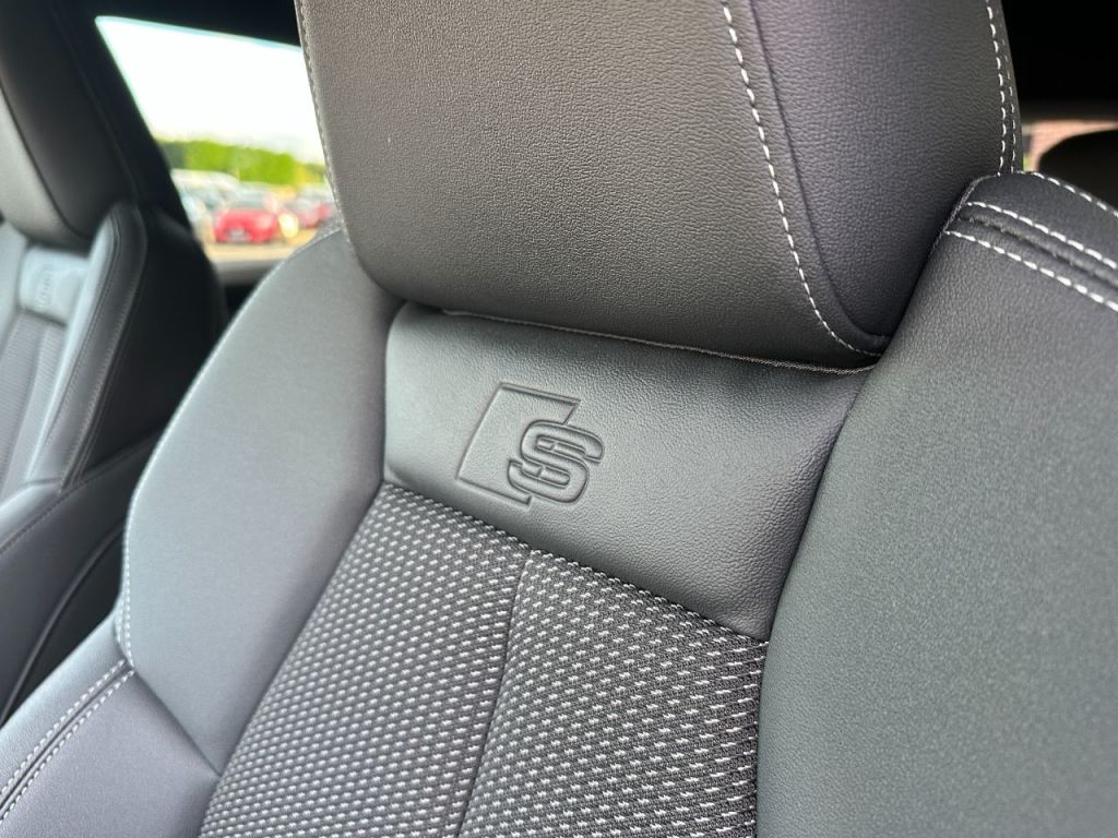 Used Audi Q4 e-tron 2023 for sale - 75994871: Photo 7