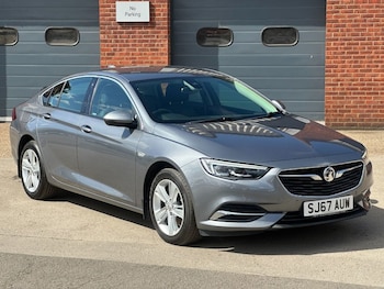 Vauxhall - Insignia