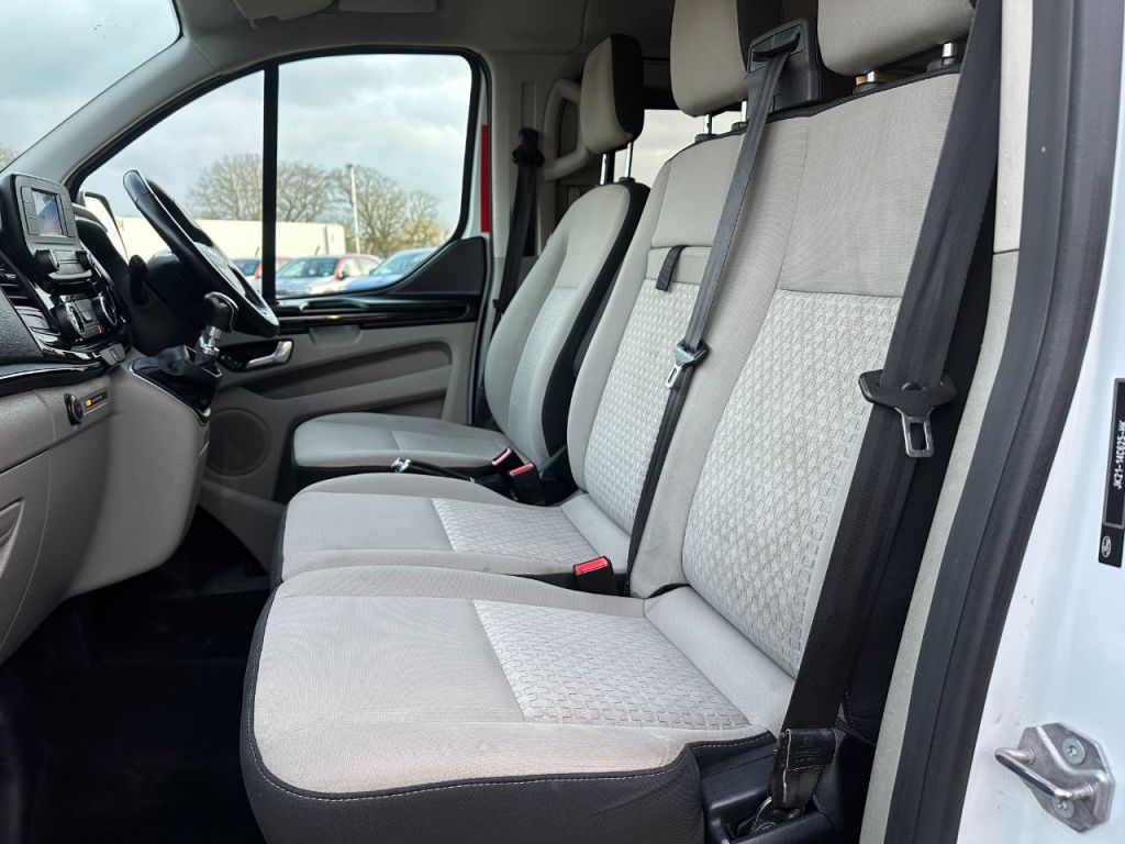Used Ford Tourneo Custom 2019 for sale - 76603811: Photo 4