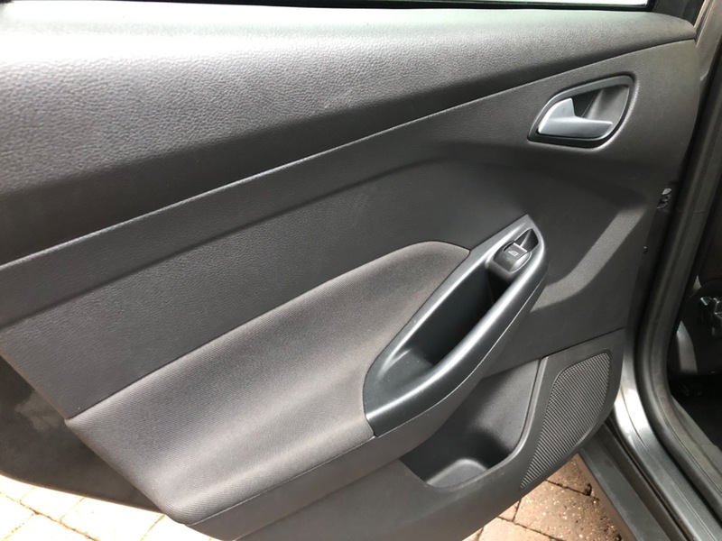 Used Ford Focus 2017 for sale - 77236948: Photo 36