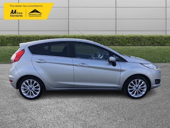 Used Ford Fiesta 2015 for sale - 75693664: Photo
