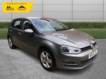 Used Volkswagen Golf 2015 for sale - 75685378: Photo