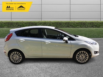 Used Ford Fiesta 2014 for sale - 76106424: Photo