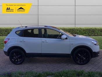 Used Nissan Qashqai 2012 for sale - 77749349: Photo