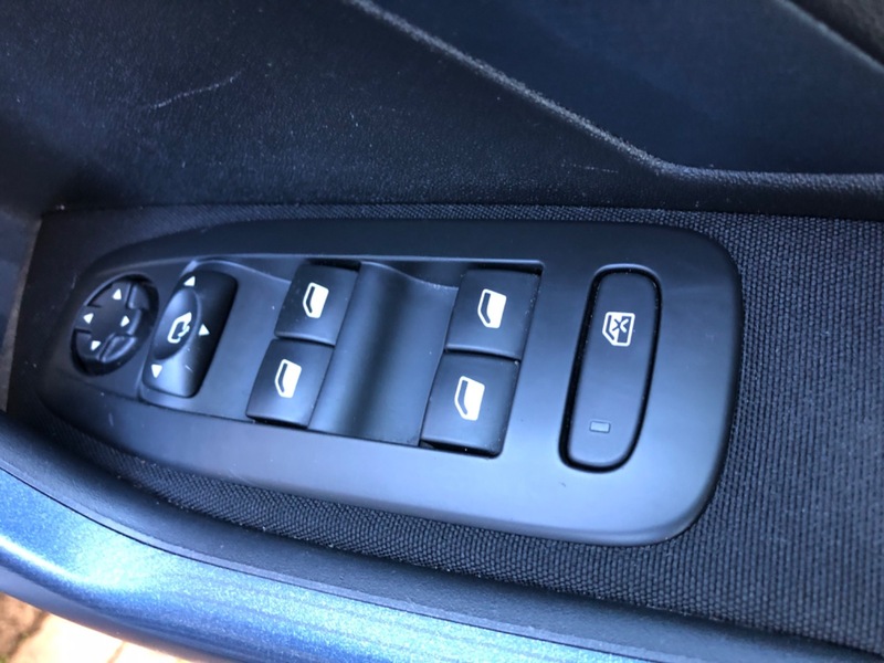 Used Peugeot 2008 2014 for sale - 76396685: Photo 38